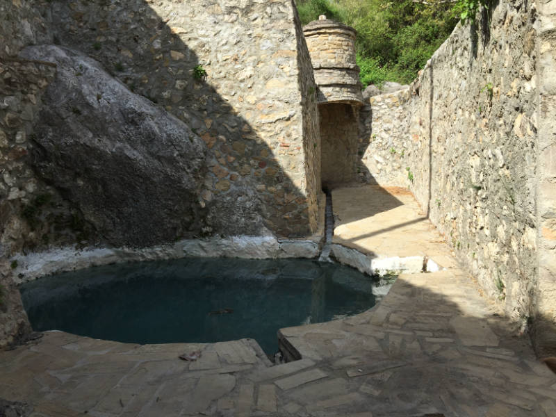 Baños de Vilo termas cerca casa rural Mondrón Baños de Vilo termas cerca casa rural Mondrón